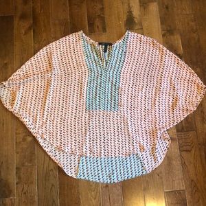 Bcbgmaxazria light weight flowy top